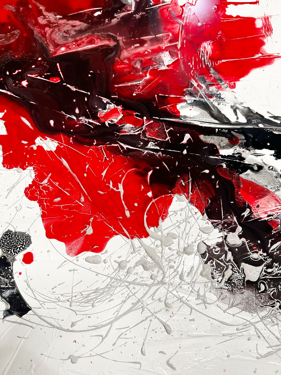 "Bleeding Love" Detail