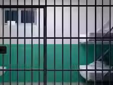 Condenan a sujeto en Suecia por prostituir a su esposa