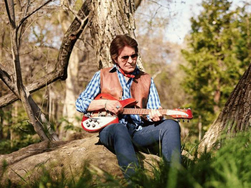 Lanza John Fogerty par de temas de su próximo álbum