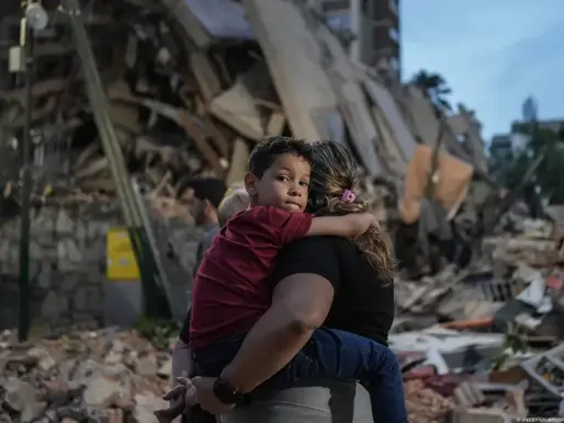 Riesgos de las niñas y los niños se disparan una semana después de sismos en Venezuela: Save the Children