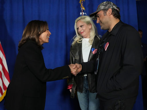 Lady Gaga también va con la vicepresidenta Harris en la elección estadounidense