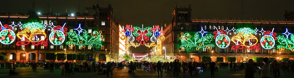 Alumbrado navideño monumental en el zócalo