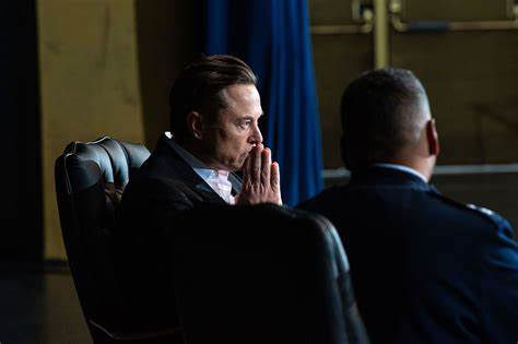 Bloquea jueza temporalmente acceso de oficina de Musk a información personal de estadounidenses