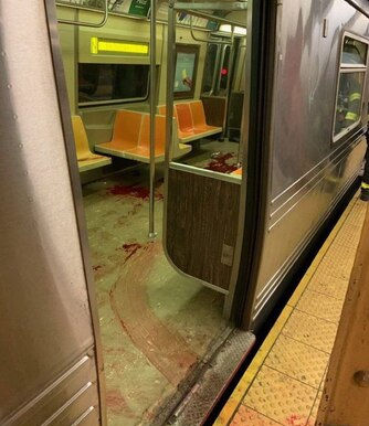 Más de una veintena de personas baleadas en estación del Metro en Brooklyn