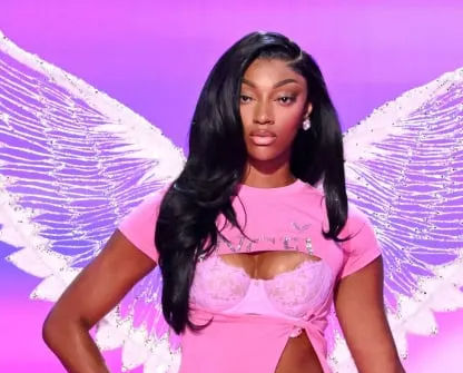 Una basquetbolista, es la primera deportista profesional en desfilar para Victoria’s Secret