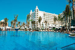 piscina-4-hotel-riu-vallarta_tcm55-15761