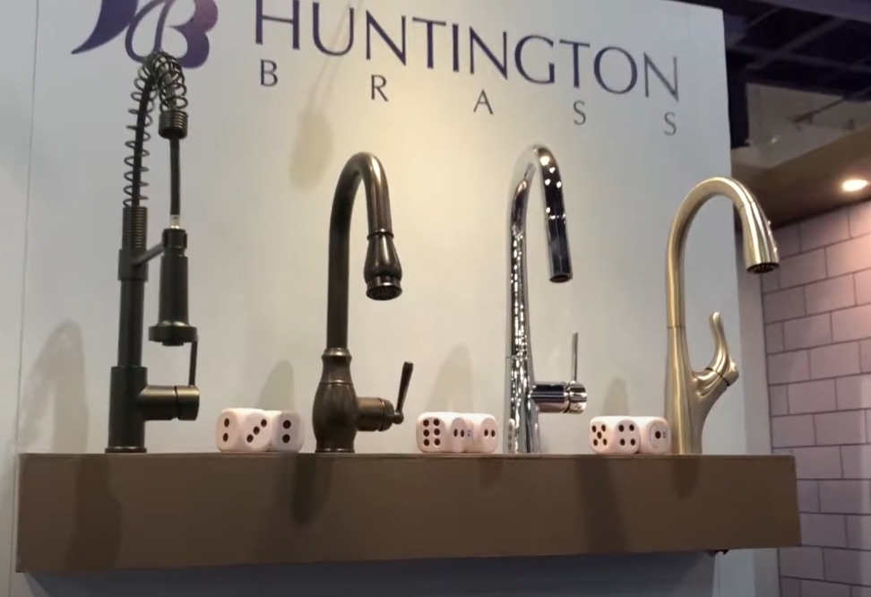 HUNTINGTON為美國加州當地衛浴品牌，參加了當地KBIS衛浴展。