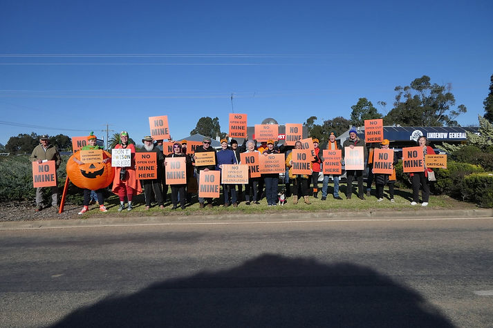 protestors 698128532_1393870382782369_5099226286216994800_n.jpg