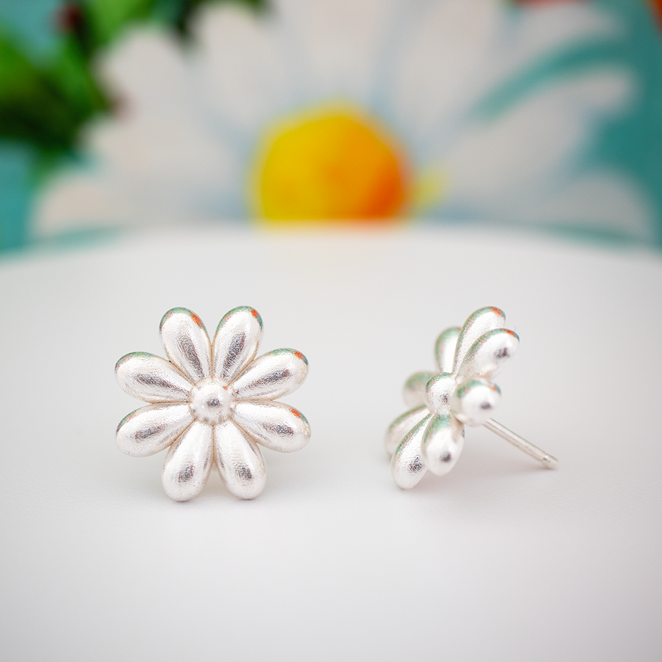 Daisy Chain Stud Earrings (large)