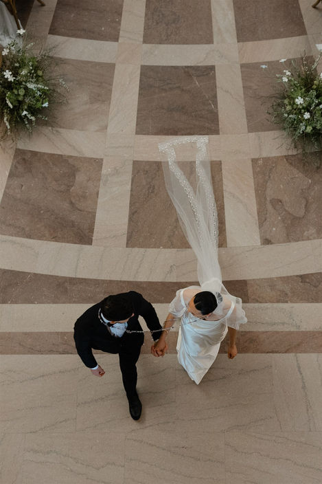An Intimate, Modern SF City Hall Wedding