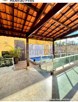 Quintal com piscina -