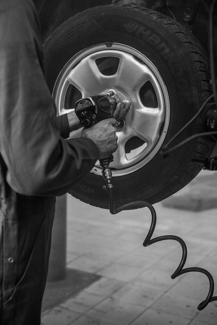 huelsmanauto_tirerotation.jpg