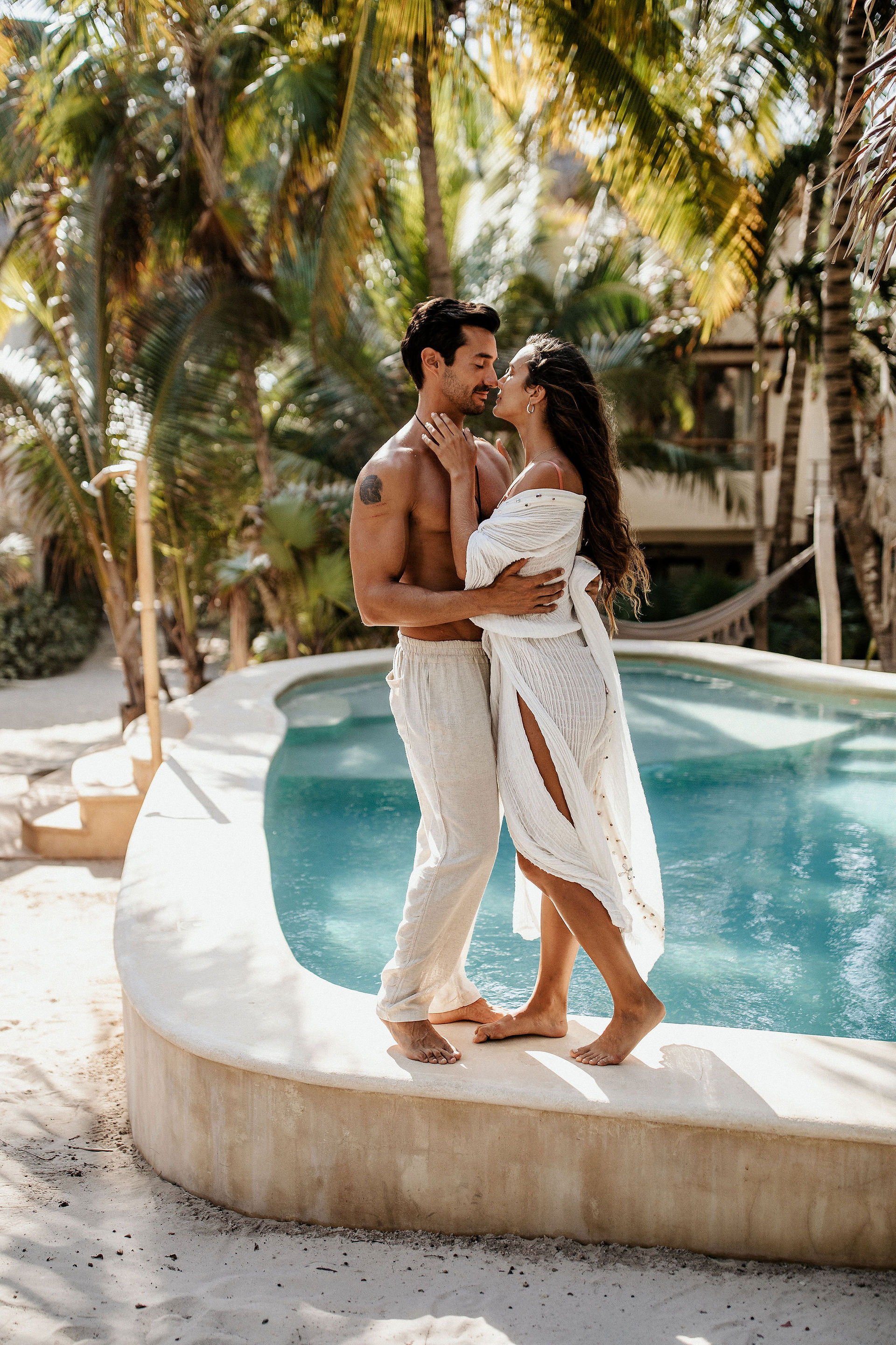 Couple getting married in Tulum