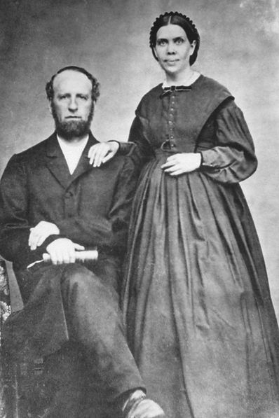 1200px-James_and_Ellen_White.jpg