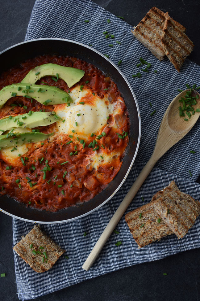 Huevos en salsa de tomate