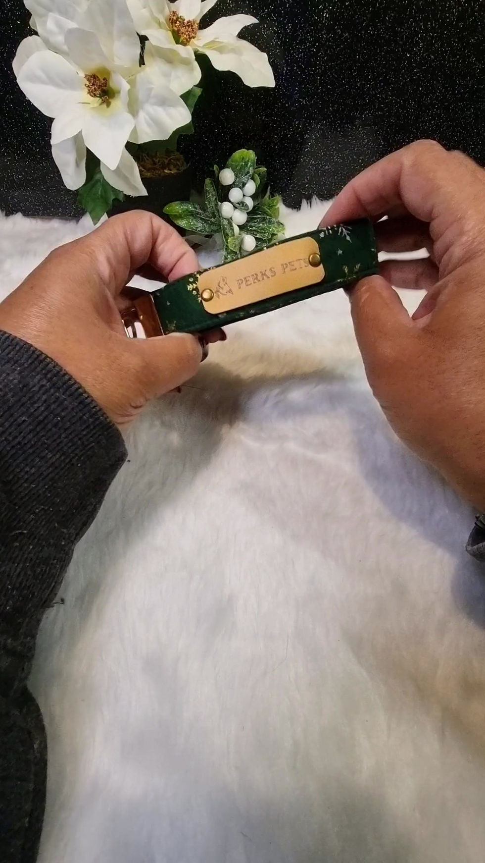 Thumbnail: Silver & Gold Snowflakes on Green Key Fob