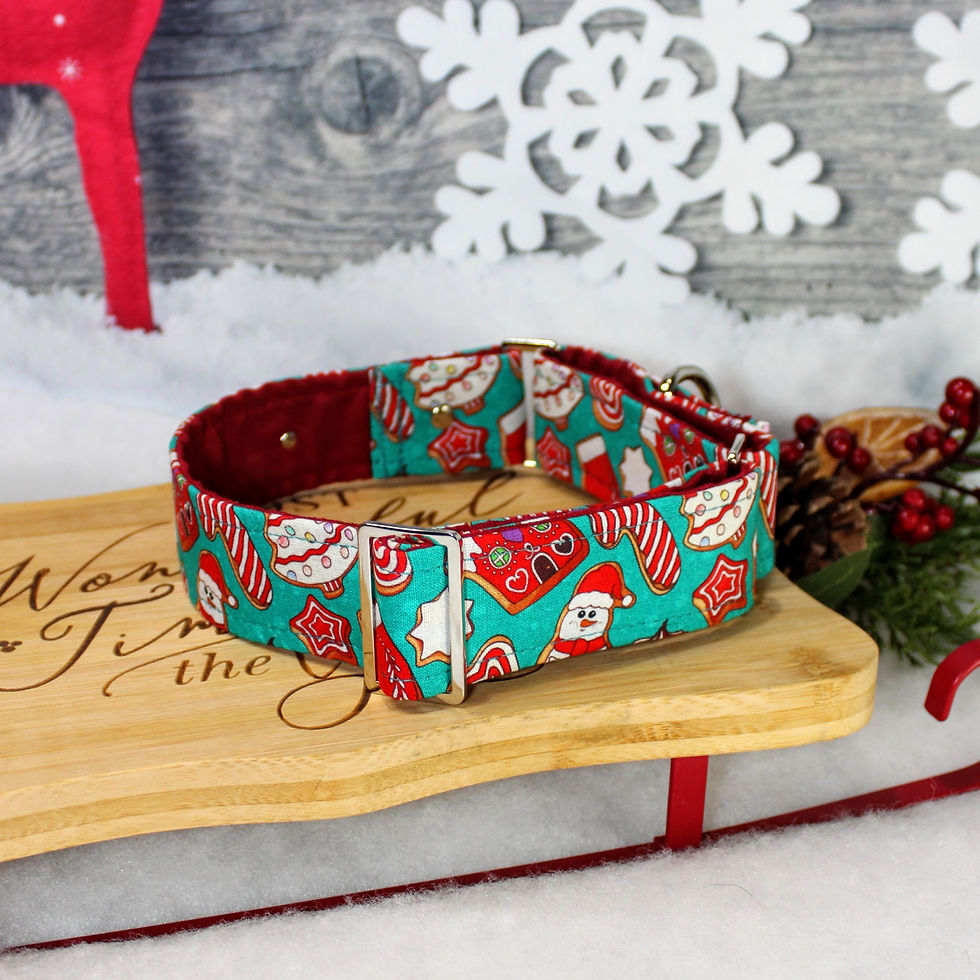 Thumbnail: North Pole Martingale Collar