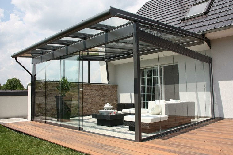 Terraza cubierta de vidrio
