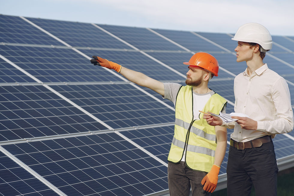 capataz-empresario-estacion-energia-solar.jpg