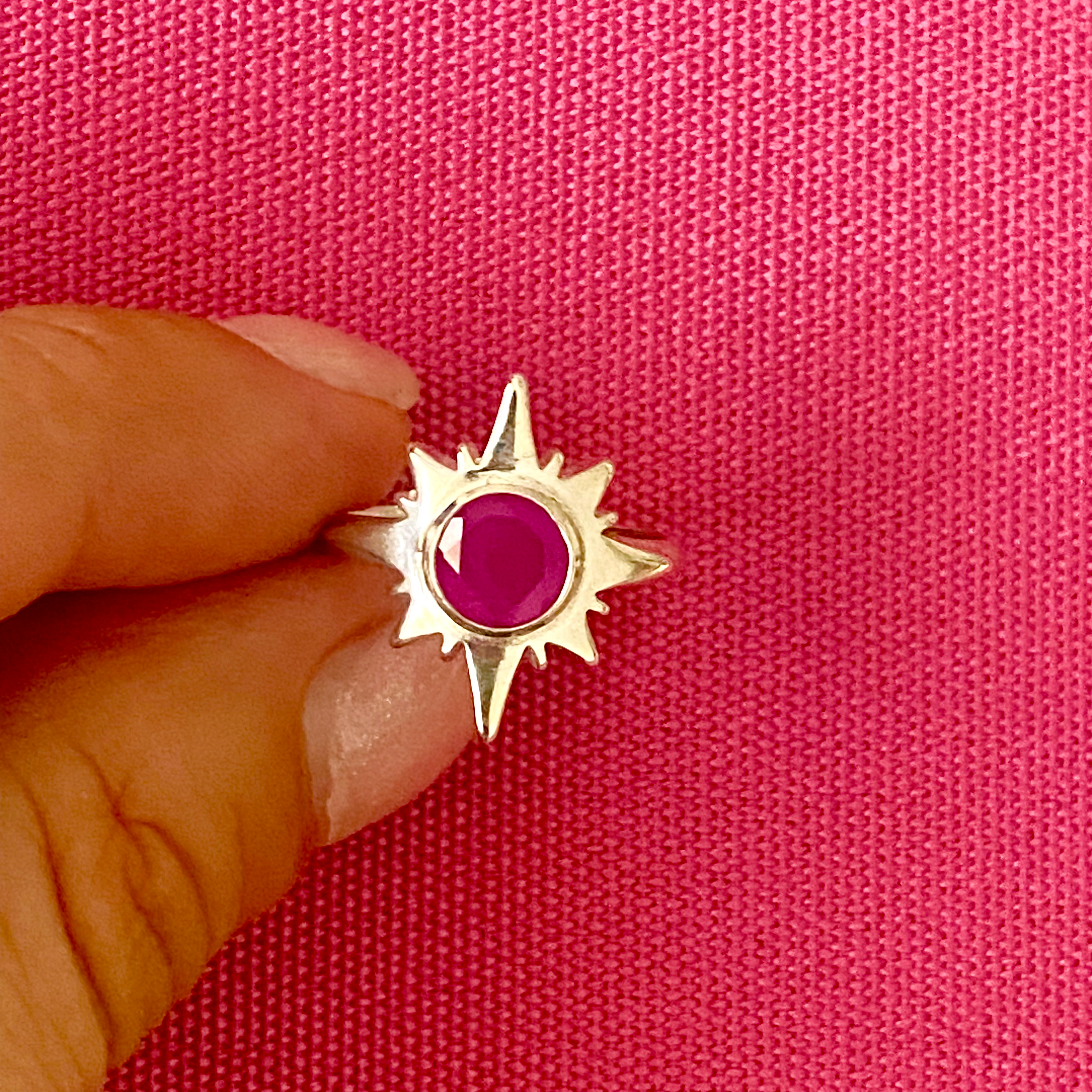 Anello SOLE con RUBINO