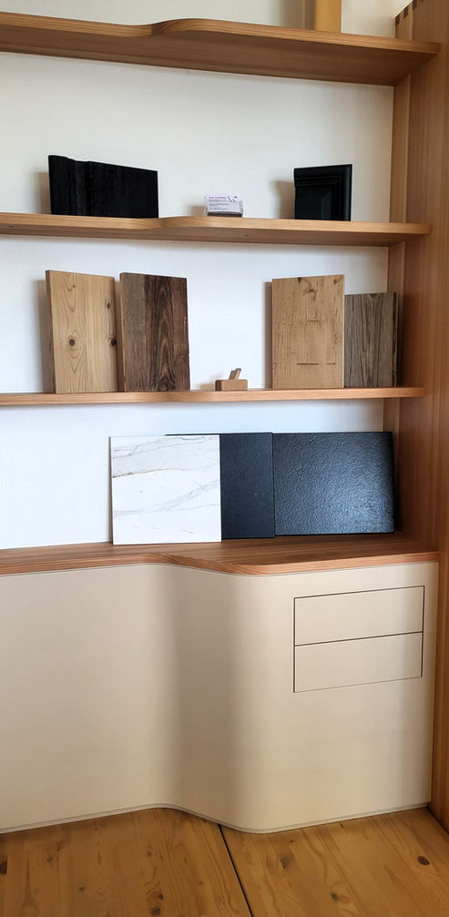 Projekt Regallösung geschwungen für Büro