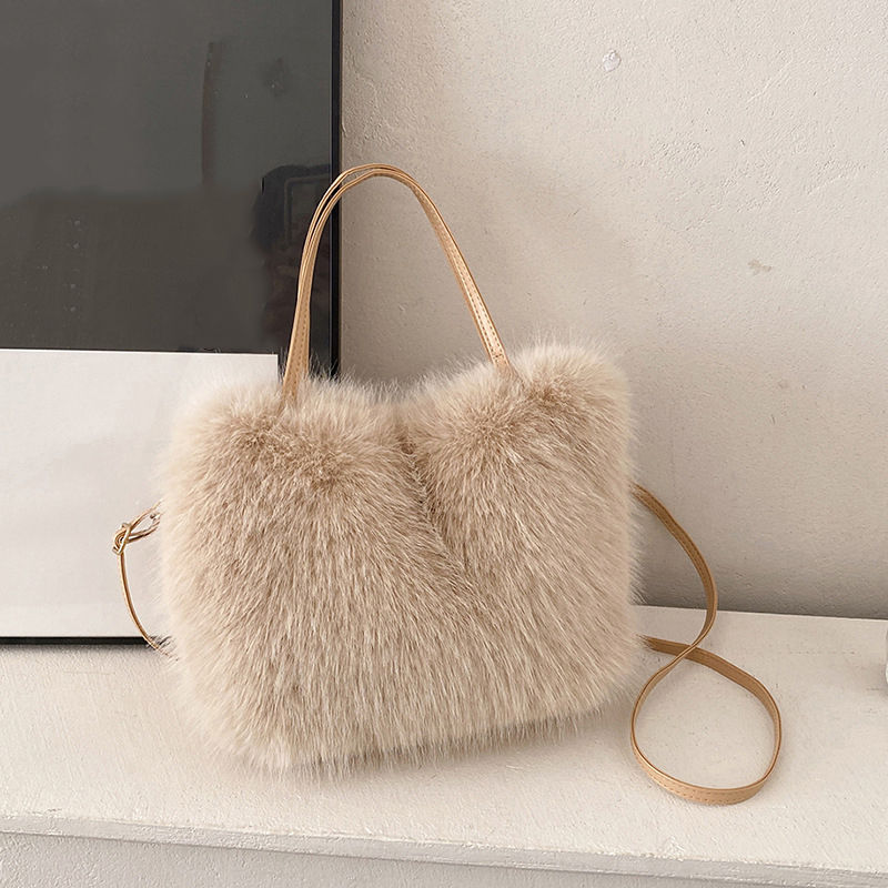 Bolsa Feminina Bucket de Pelúcia Luxo Premium