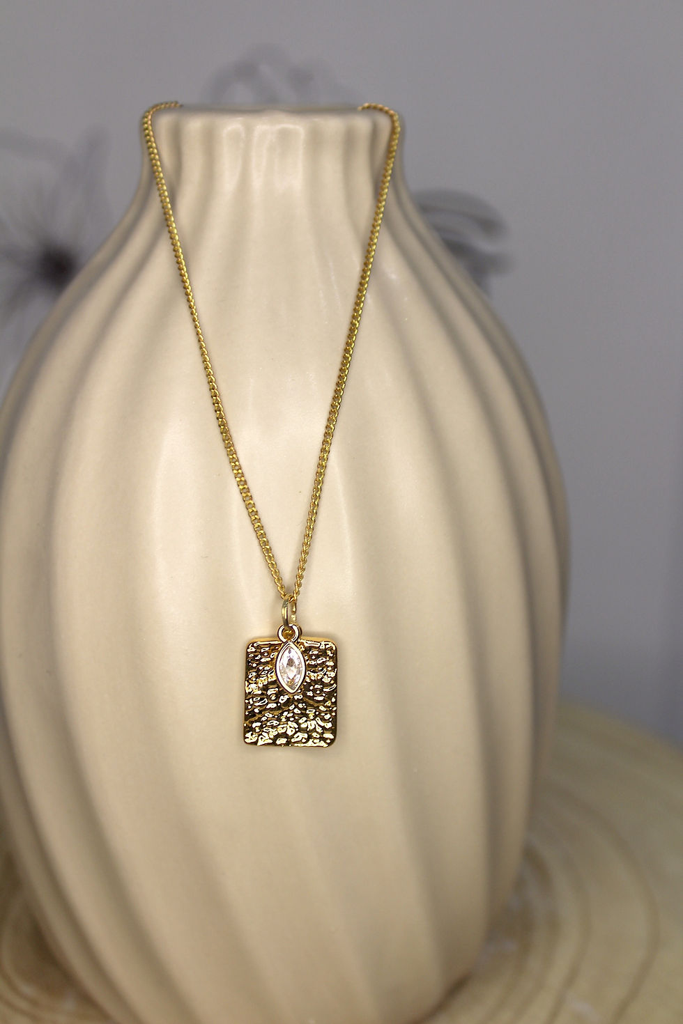 Discover the Unique Charm of Kassandsteff's Flower Pendant Necklace