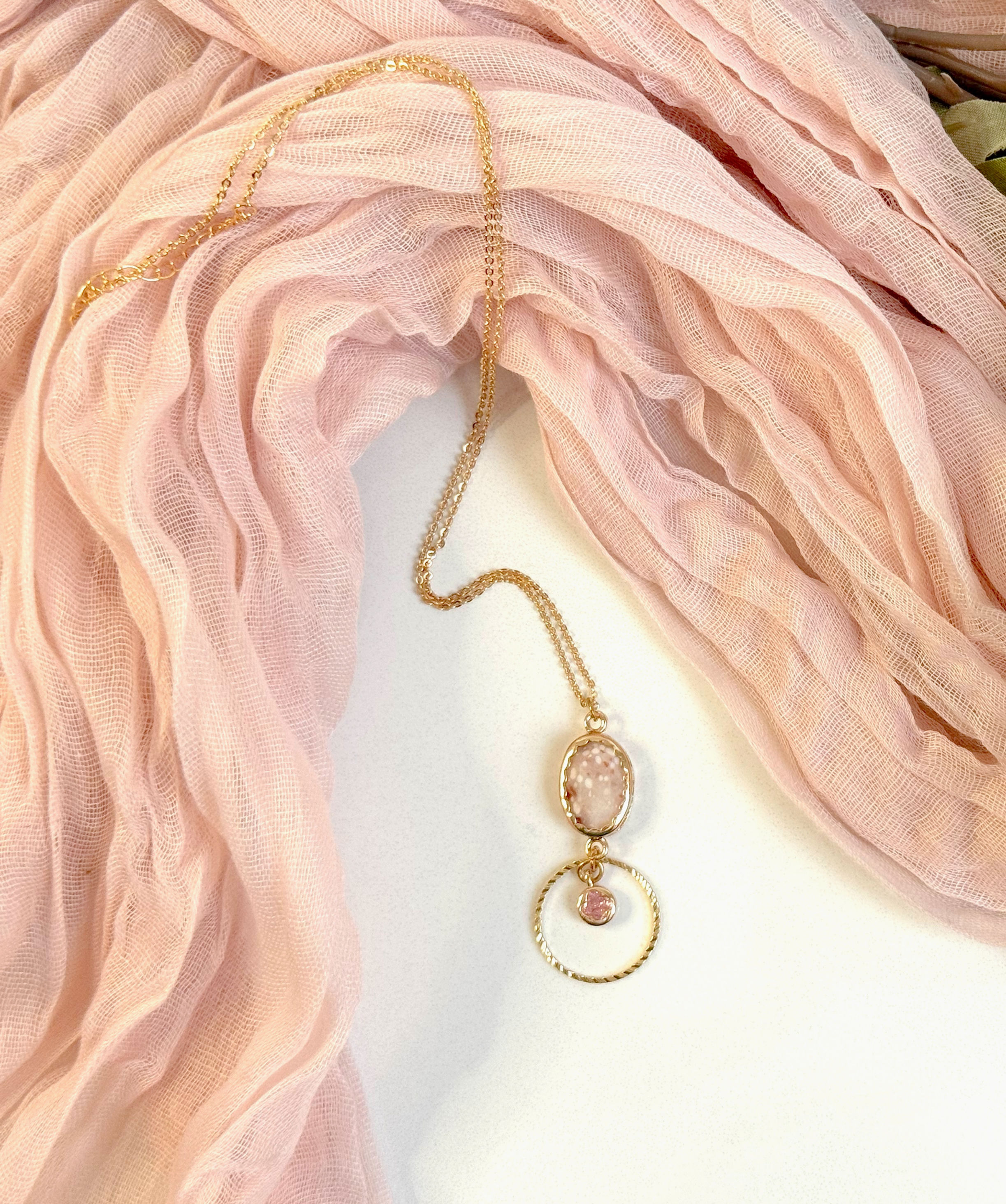 pendant necklace