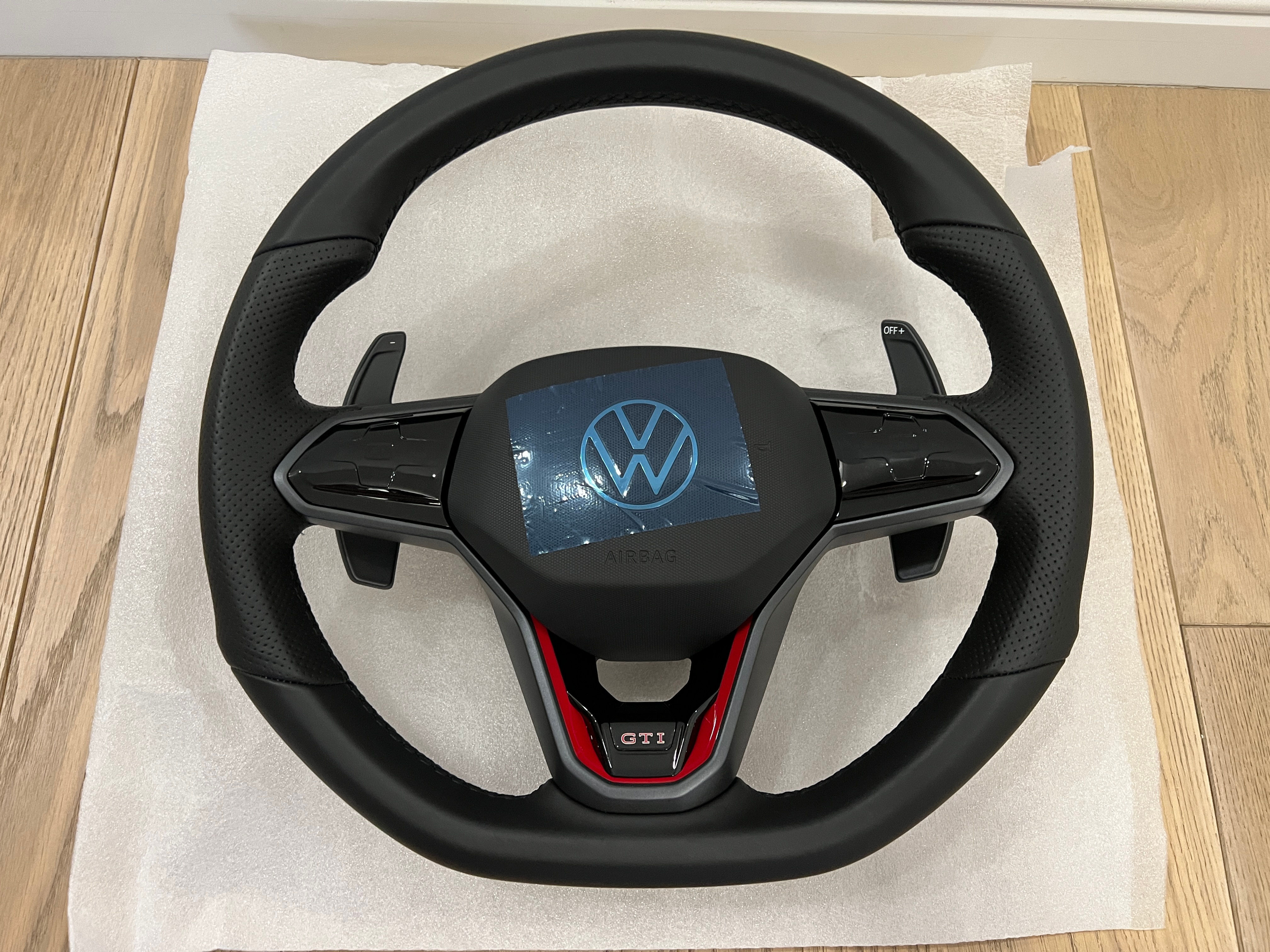 Сенсорный мультируль с подогревом для VW Golf 7/8 GTI.