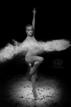 Conceptual_portrait_Fine_Art_Flour_dance_Anchorage_Alaska_Eagle_River_Alaska_creative_ballet_dance_p