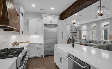 Kitchen 2.jpeg