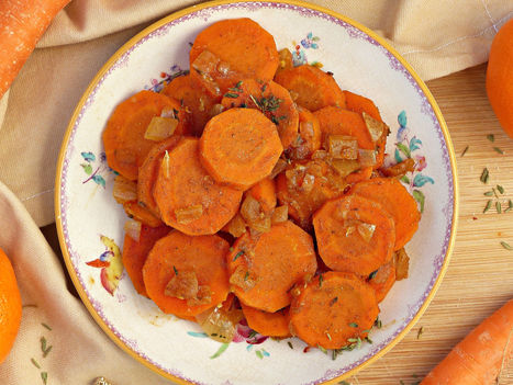 Carottes sauce mandarine, épices et thym