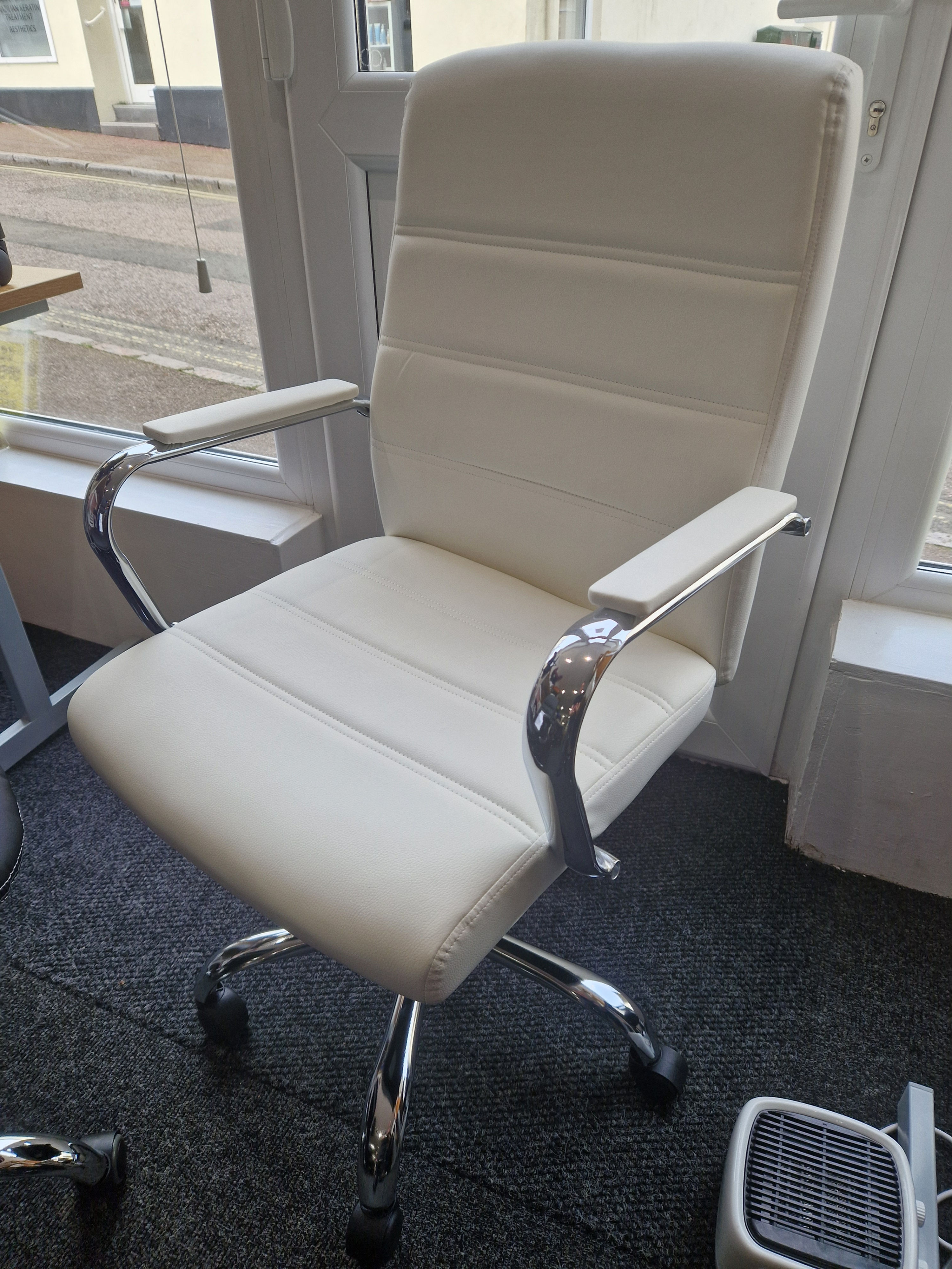 Special Offer Faux Leather Managers Chair - White/Chrome