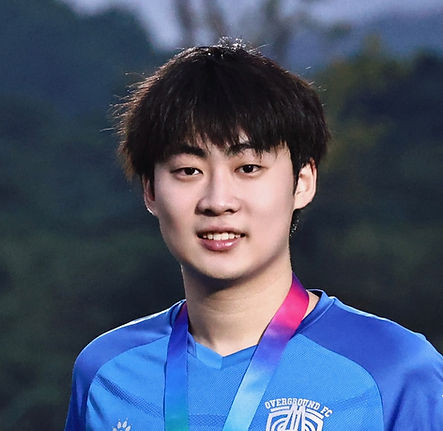 Yunhe Cao headshot.jpeg