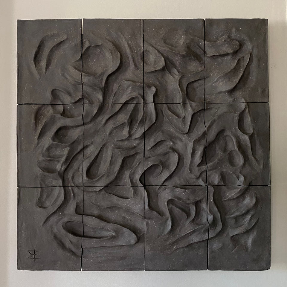 Sculpture Murale / Bas-Relief Céramique "Coulée de Lave" de l'artiste & designer Franck ScalaSculpture Murale / Bas-Relief Céramique "Coulée de Lave" de l'artiste & designer Franck Scala