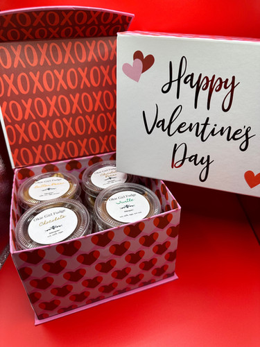 GDC - Girls Don’t Cry Bite Heart chocolate box Girls Don't Cry x été Valentine's Day Chocolate | Hypebae