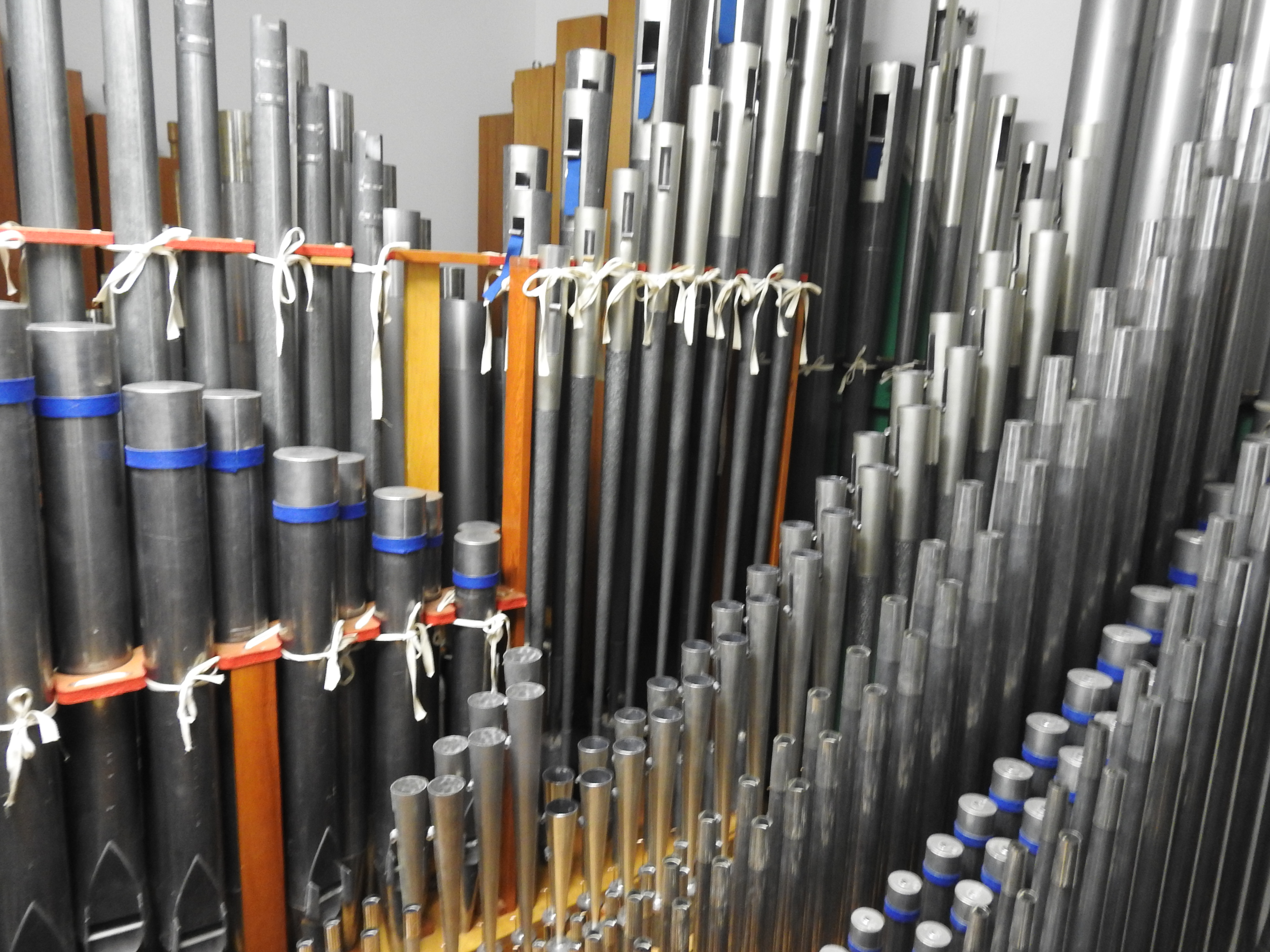 Lots of Swell Pipes