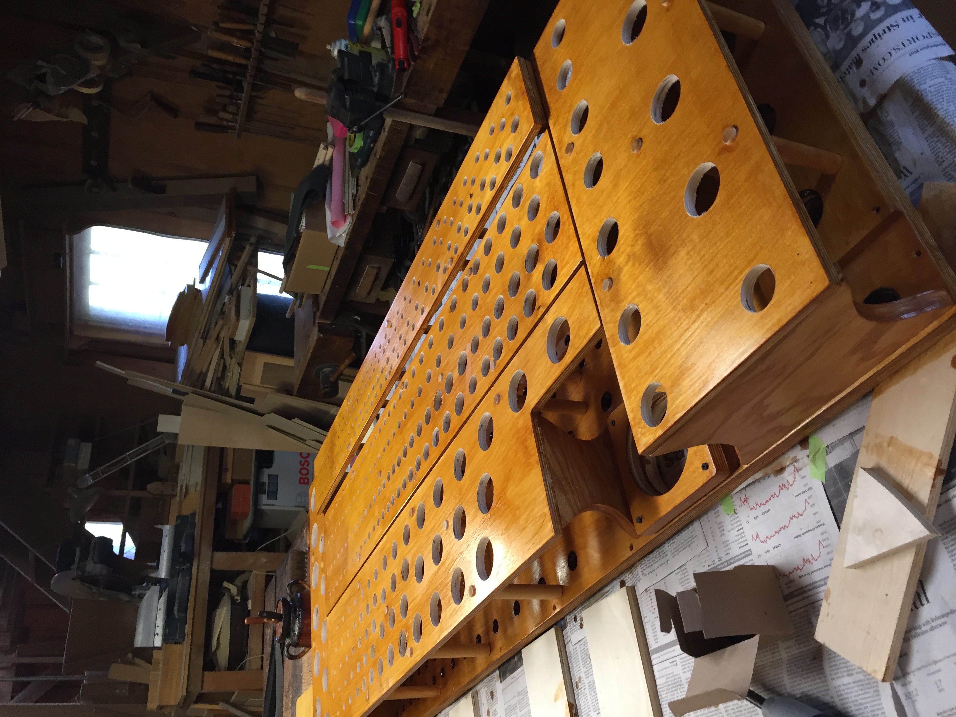 Toeboard and rack for a wind chest