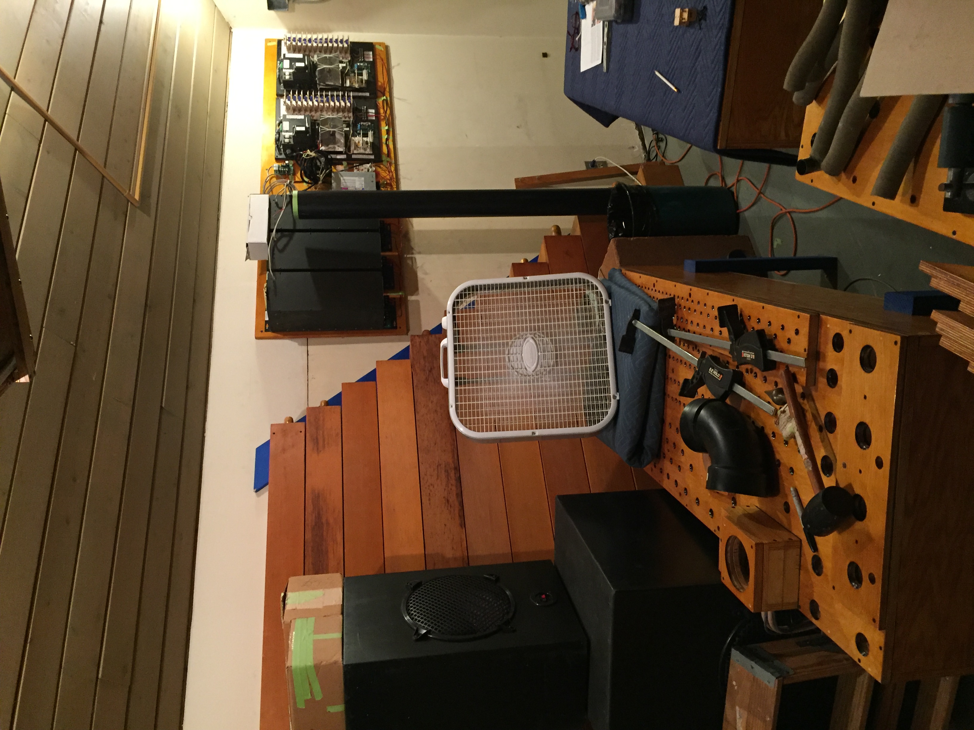Lots of stuff in the Swell chamber