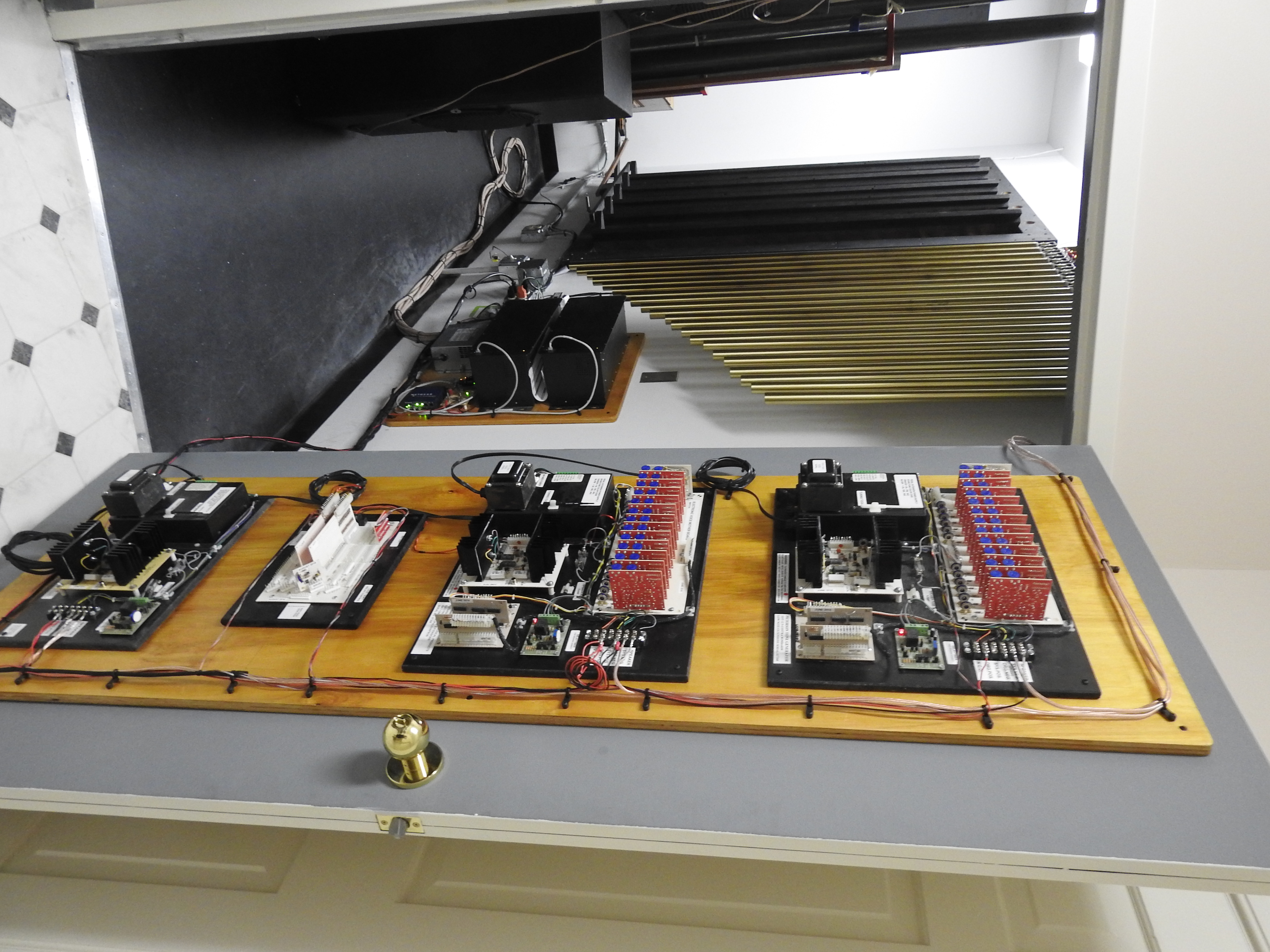 Swell control system and Chimes