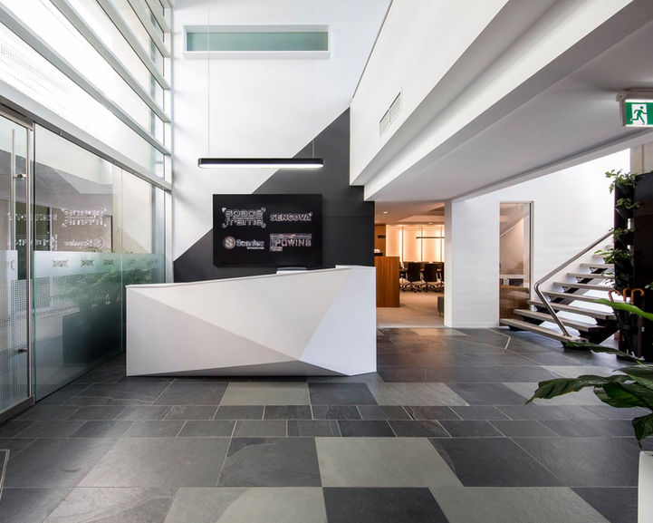 COMMERCIAL OFFICE INTERIOR