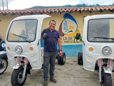 Llegaron las MotoBus al municipio Zea para dignificar a la población estudiantil