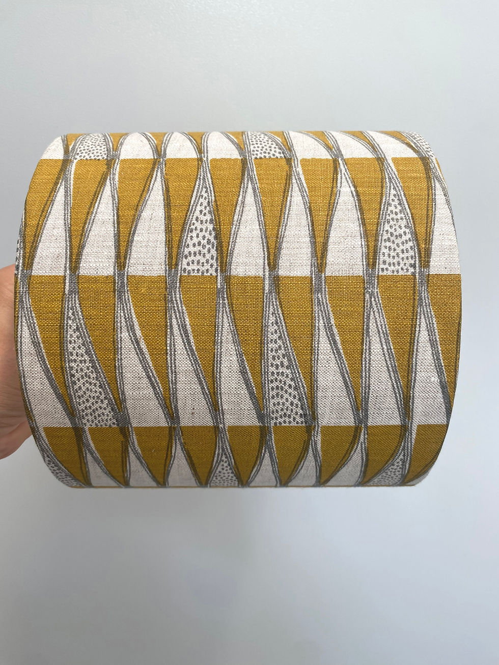 Thumbnail: Walter G Pyramids in Mustard