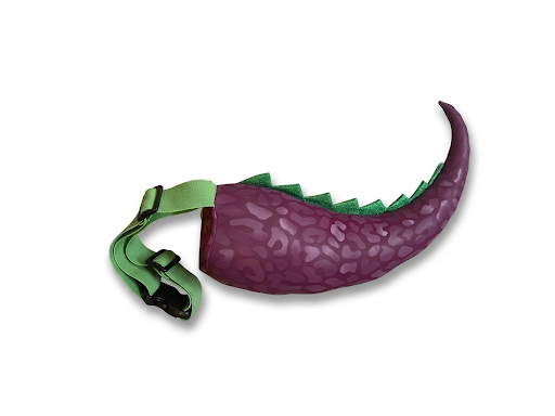 O Rabo Dino é uma roupa de brincar na cor roxa e escamas verdes com alça verde para ajuste na cintura.