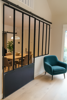 Verrière coulissante style atelier en acier peint noir