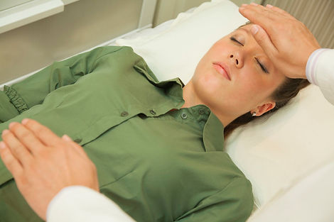 gi-reiki-hovering-hands-56a46b6f5f9b58b7