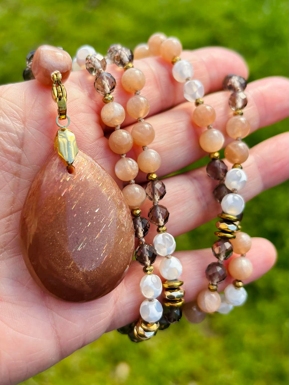 Miniature : Mala en Agate Dzi blanche, Pierre de Soleil et Quartz Fumé