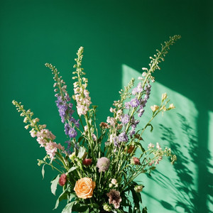 Floral Stand Showcase: Spring Garden Party