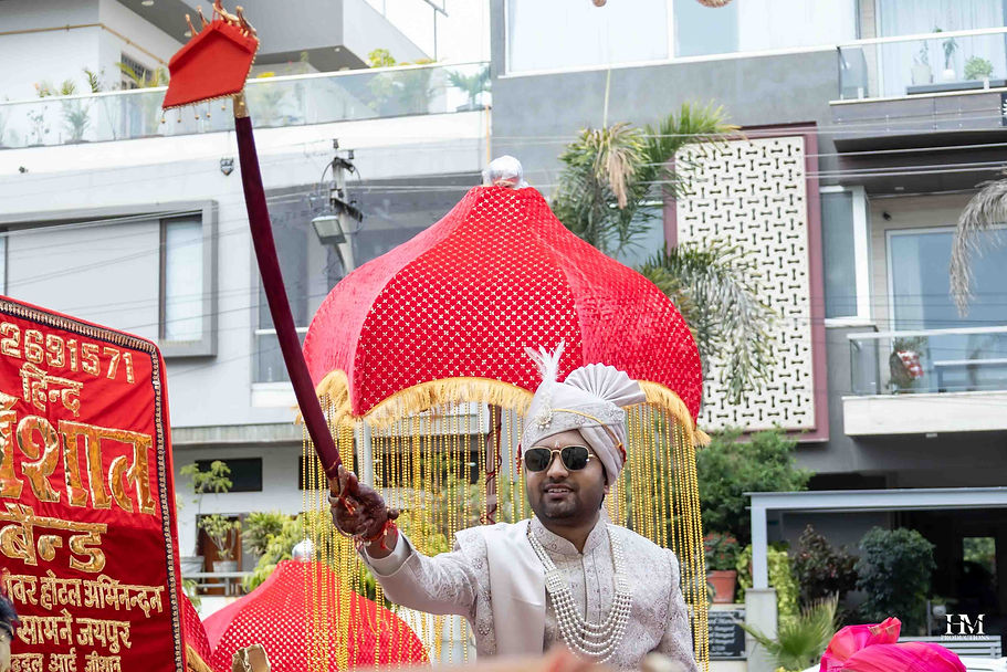 Candid wedding moment captured during Diksha and Atul’s Jaipur wedding