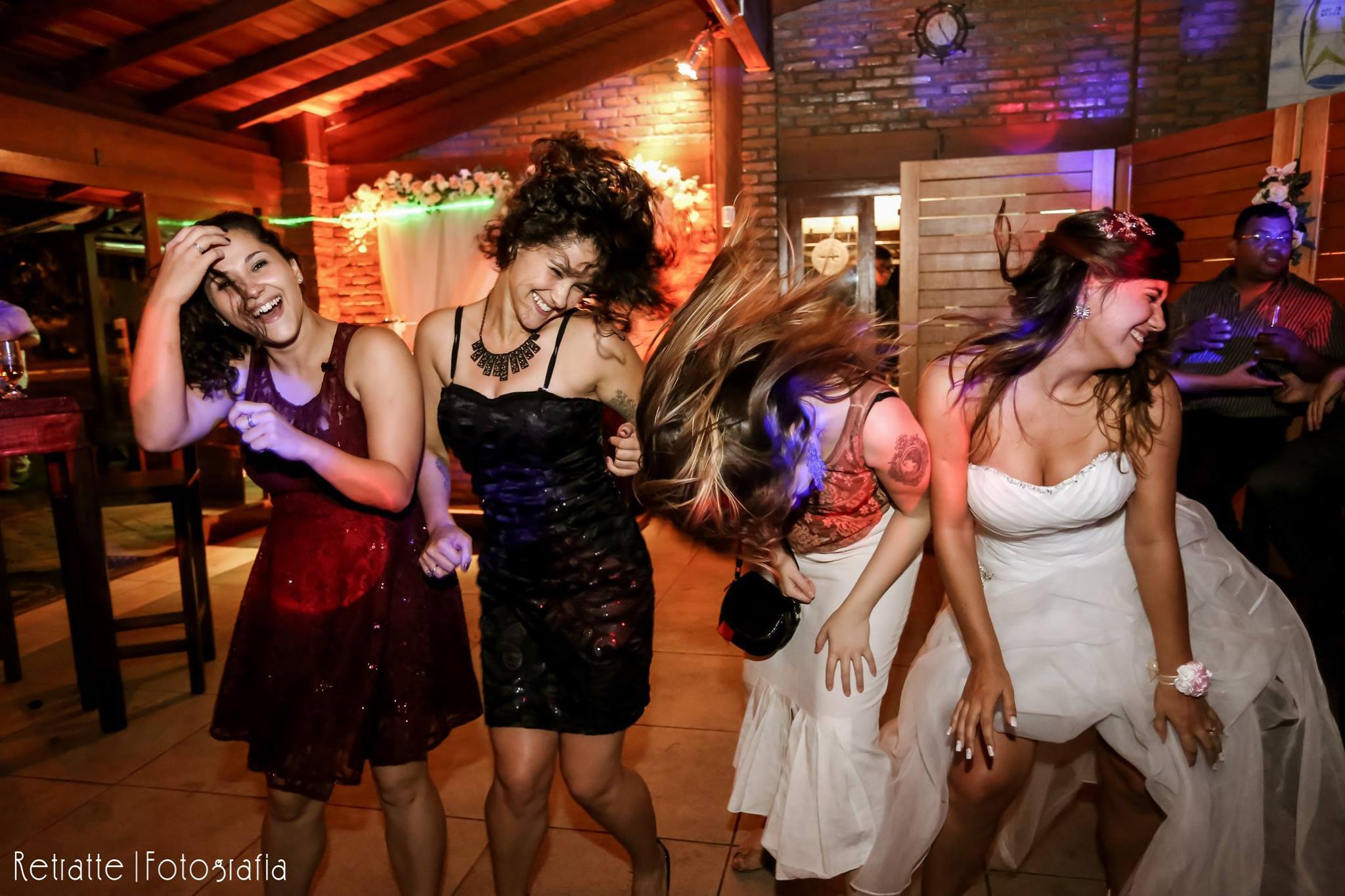 MHz Eventos | DJ, Som & Luz